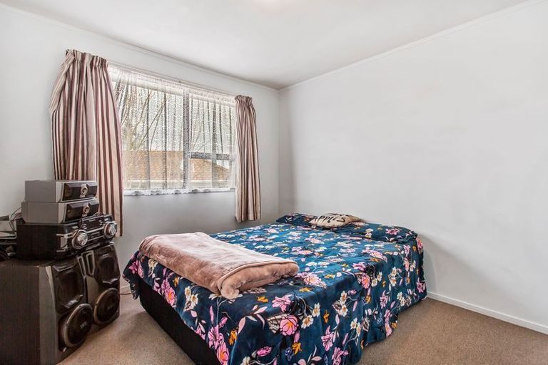 Photo of property in 2/63 John Walker Drive, Manurewa, Auckland, 2102