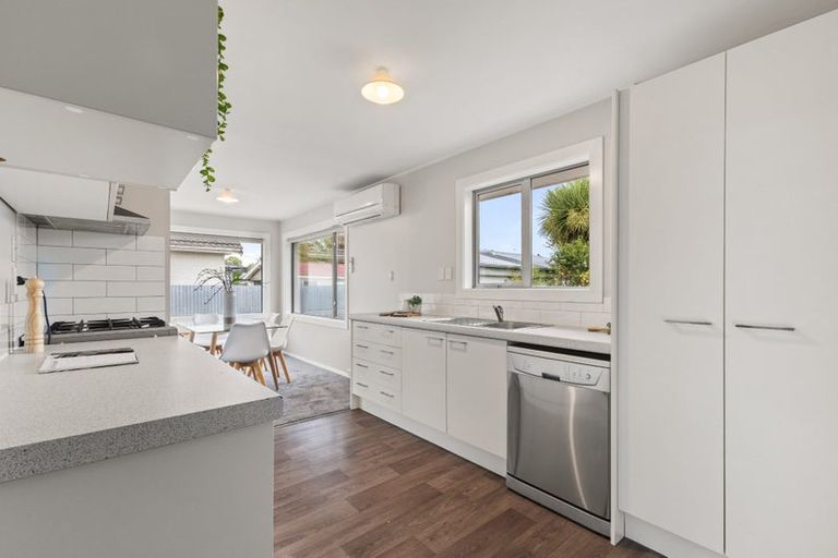 Photo of property in 71 Wingate Street, Redwood, Christchurch, 8051