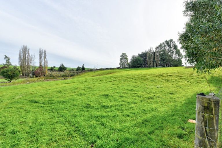 Photo of property in 28 Mandeville Road, Hokonui, Winton, 9782