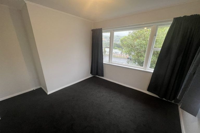 Photo of property in 61 Taylor Terrace, Tawa, Wellington, 5028