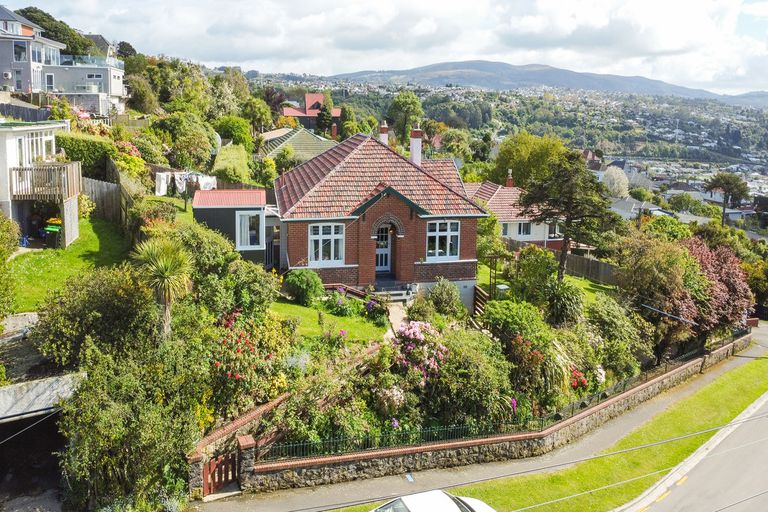 Photo of property in 56 Middleton Road, Kew, Dunedin, 9012