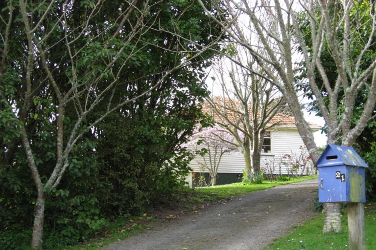Photo of property in 21 Tame Porati Street, Manakau, Levin, 5573