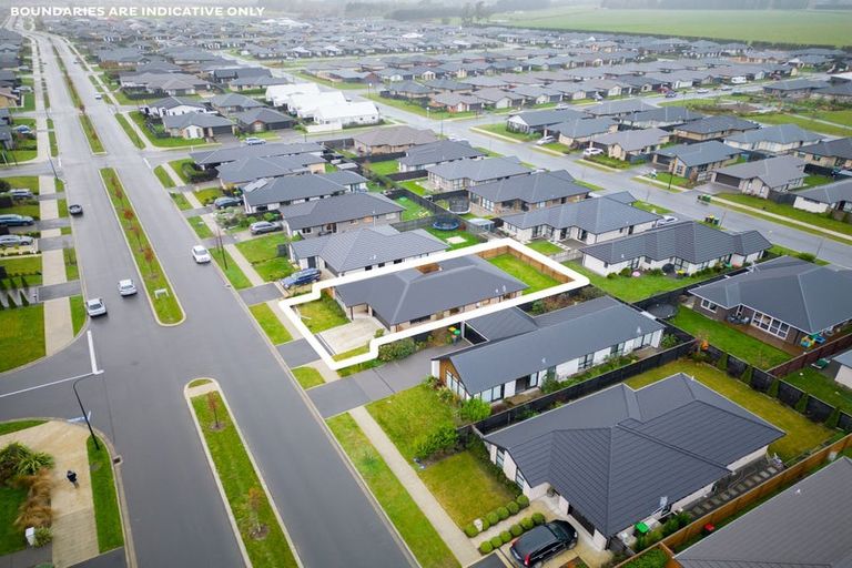 Photo of property in 14 Northmoor Boulevard, Rolleston, 7615