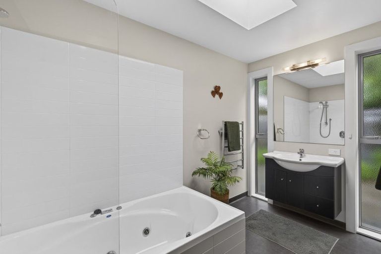 Photo of property in 12d Takiroa Street, Urenui, 4375