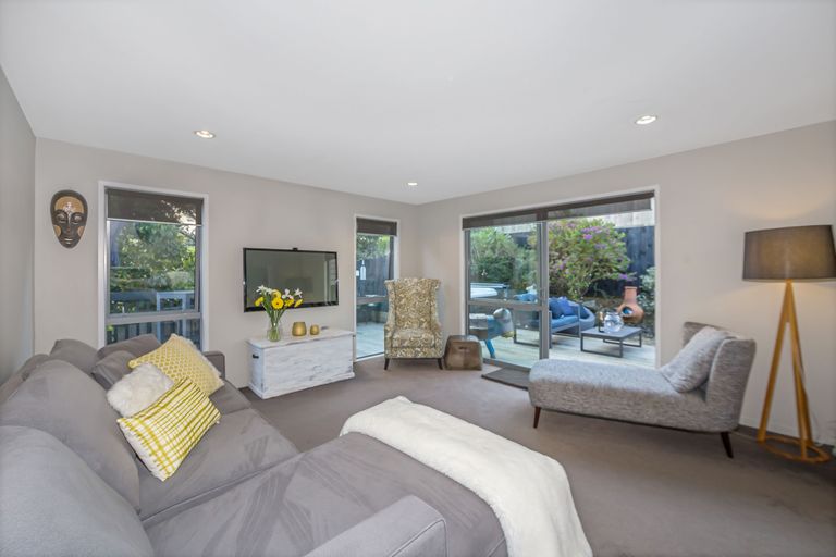 Photo of property in 4a Astrolabe Place, Gulf Harbour, Whangaparaoa, 0930