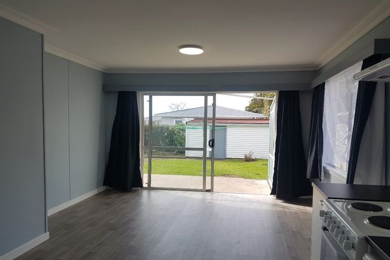 Photo of property in 69 Govett Avenue, Frankleigh Park, New Plymouth, 4310