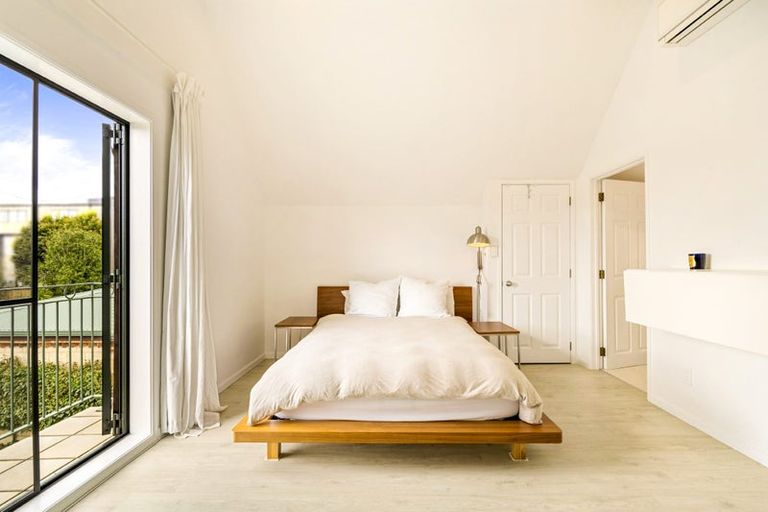 Photo of property in 3/52 Taharoto Road, Takapuna, Auckland, 0622