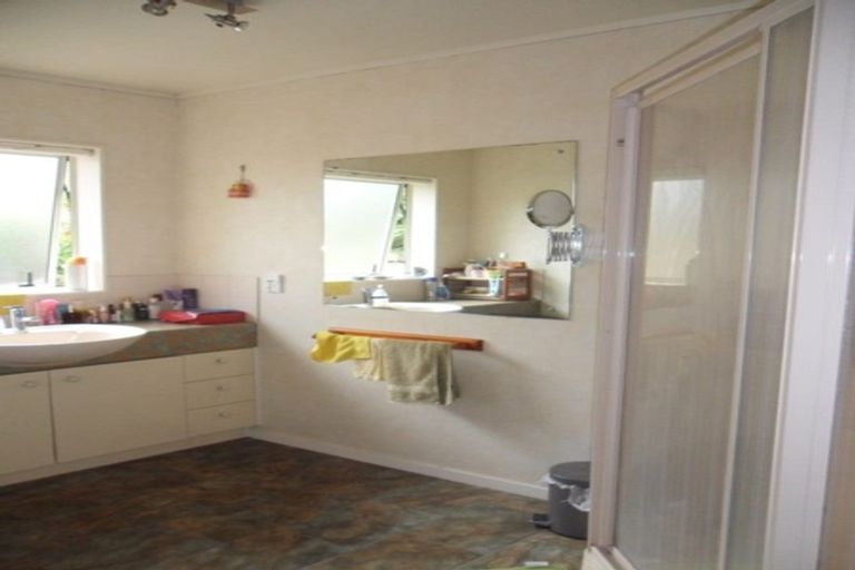 Photo of property in 13 Milan Drive, Glen Eden, Auckland, 0602