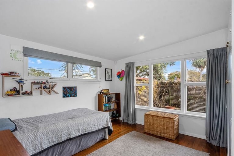 Photo of property in 343 Eastern Terrace, Sydenham, Christchurch, 8023