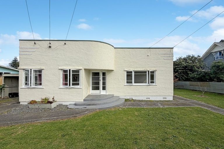 Photo of property in 45 Karaka Street, Castlecliff, Whanganui, 4501