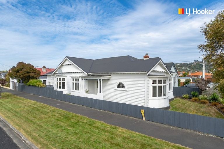 Photo of property in 65 Hargest Crescent, Saint Kilda, Dunedin, 9012