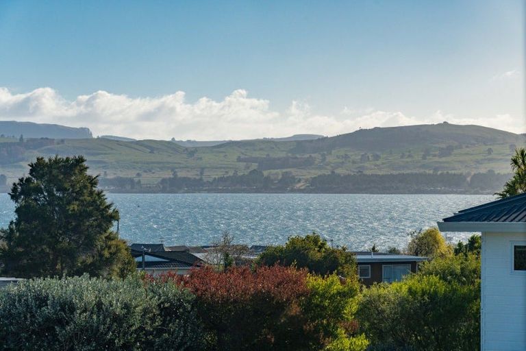 Photo of property in 25 Golders Place, Richmond Heights, Taupo, 3330