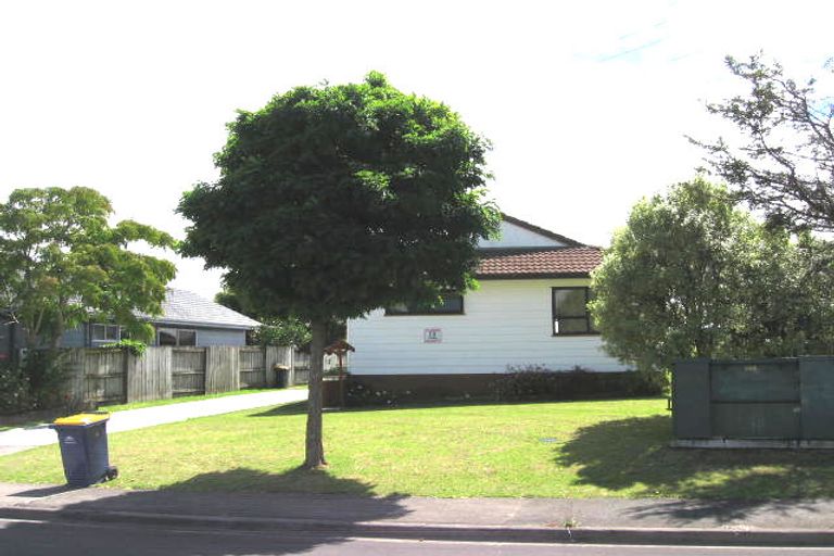 Photo of property in 30 Cabello Place, Unsworth Heights, Auckland, 0632