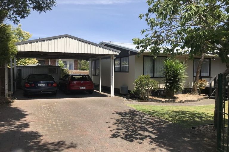 Photo of property in 348 Glengarry Road, Glen Eden, Auckland, 0602