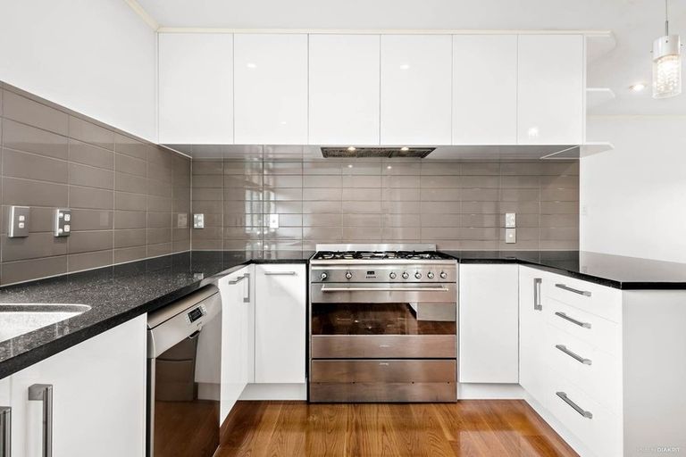 Photo of property in 53c Northboro Road, Belmont, Auckland, 0622