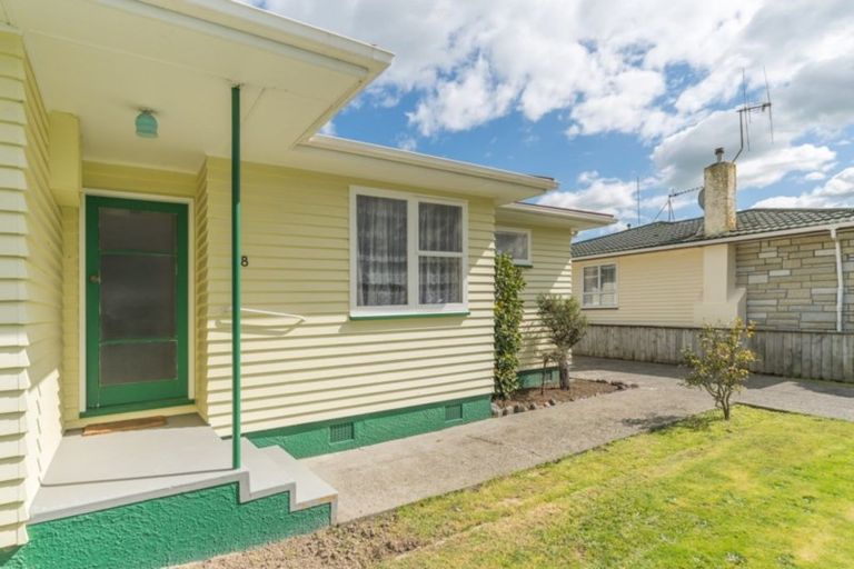 Photo of property in 18 Ellesmere Crescent, Highbury, Palmerston North, 4412