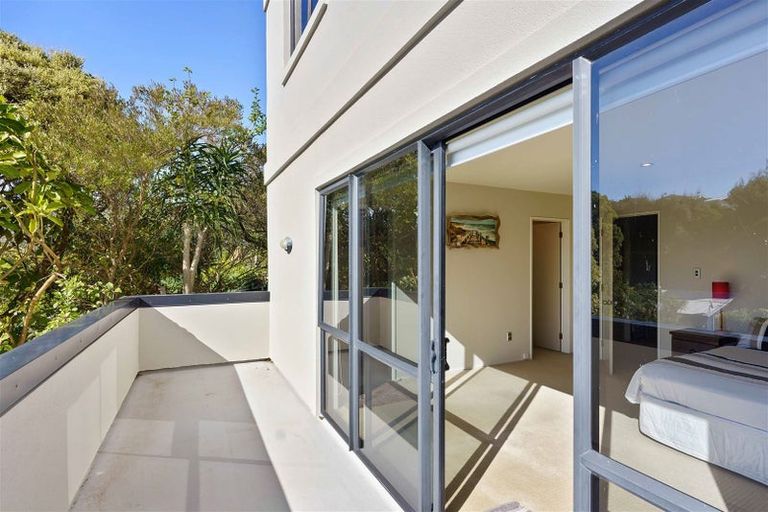 Photo of property in 4 Flaxmere Street, Waikanae Beach, Waikanae, 5036