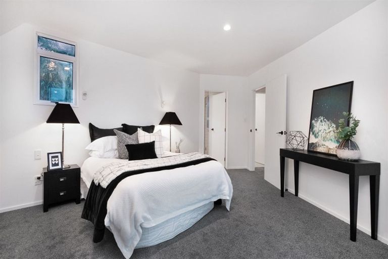 Photo of property in 50 Saint Andrews Hill Road, Mount Pleasant, Christchurch, 8081