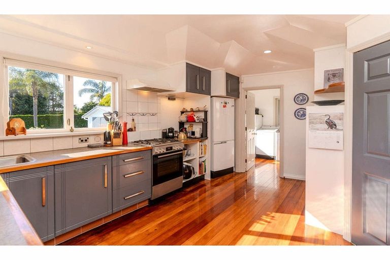 Photo of property in 27-27a Mission Road, Kerikeri, 0230