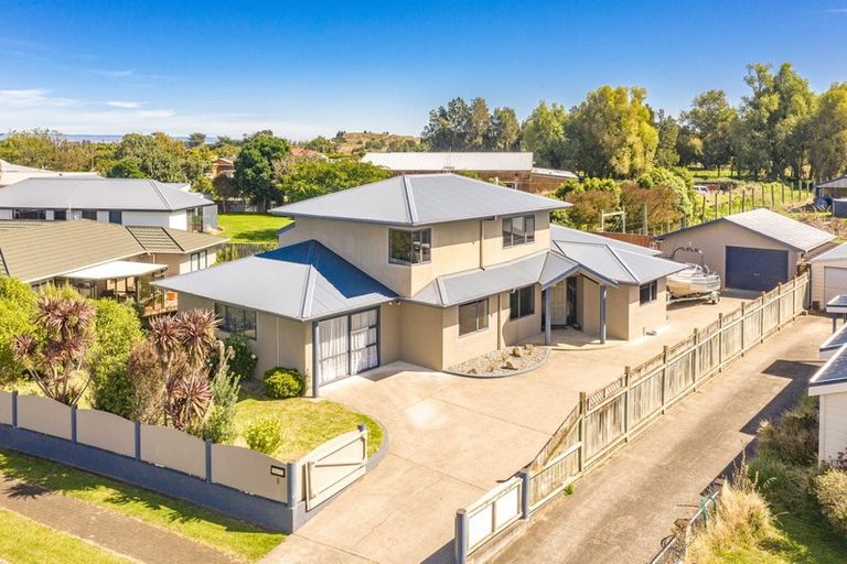 Photo of property in 9 Sherwood Place, Springvale, Whanganui, 4501