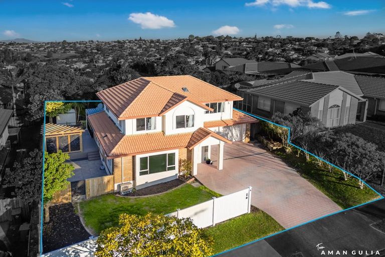 Photo of property in 6 Lorikeet Place, Unsworth Heights, Auckland, 0632