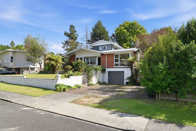 Photo of property in 33 Simmonds Crescent, Springfield, Rotorua, 3015