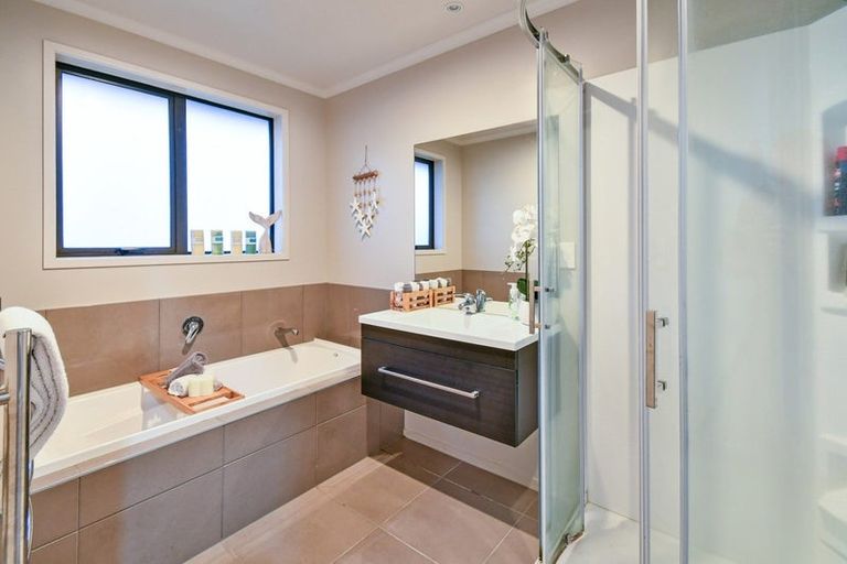 Photo of property in 3 Canmore Street, Pokeno, 2402