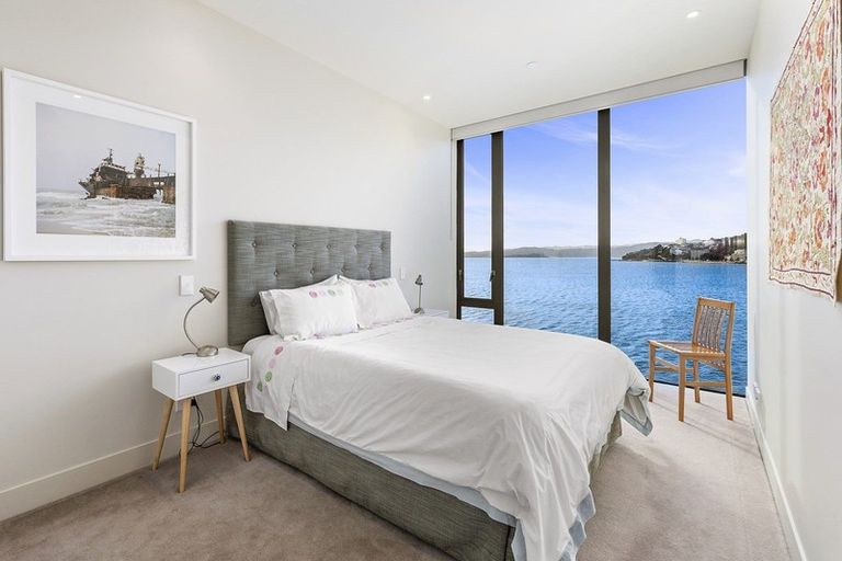 Photo of property in Clyde Quay Wharf, 3c/6 Clyde Quay Wharf, Te Aro, Wellington, 6011