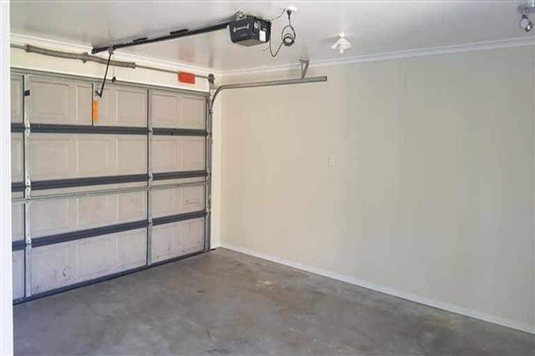 Photo of property in 1 Gerolds Place, Flat Bush, Auckland, 2019