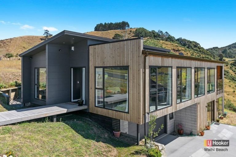 Photo of property in 32 Tohora View, Waihi Beach, 3611