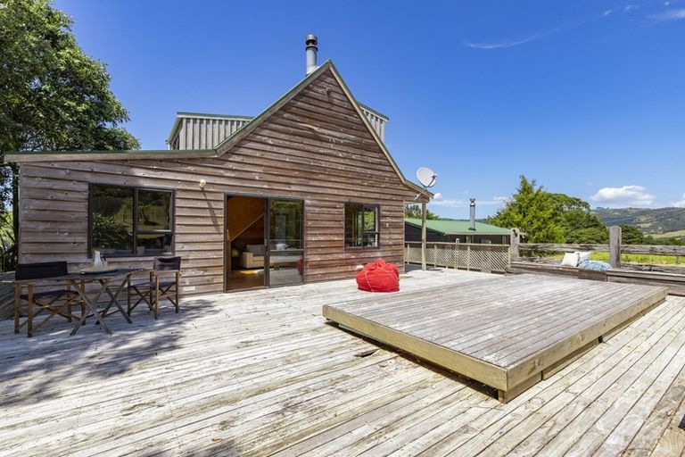 Photo of property in 185 Rahuikiri Road, Tomarata, Wellsford, 0972