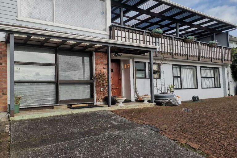 Photo of property in 17 Diana Drive, Glenfield, Auckland, 0627