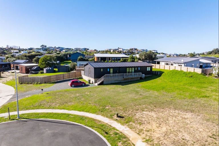 Photo of property in 46 Marram Place, Mangawhai Heads, Mangawhai, 0505