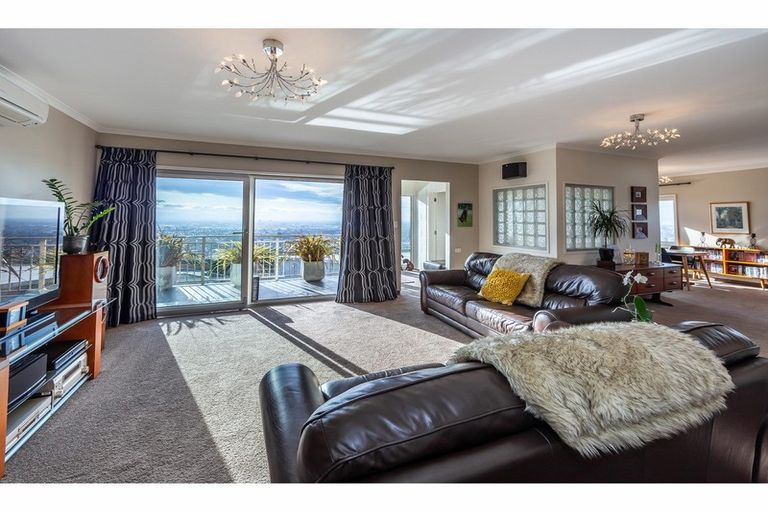 Photo of property in 2/4 Millhill Lane, Huntsbury, Christchurch, 8022