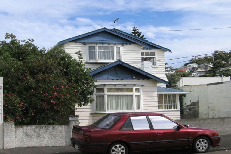 Photo of property in 39 Trent Street, Island Bay, Wellington, 6023