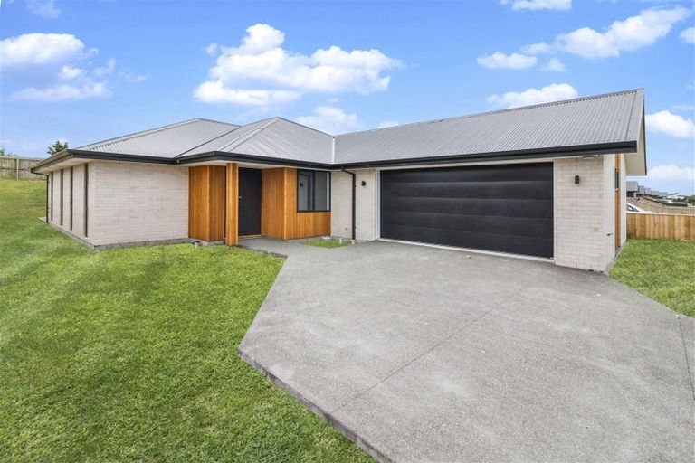 Photo of property in 15 Fountain Place, Rolleston, 7614