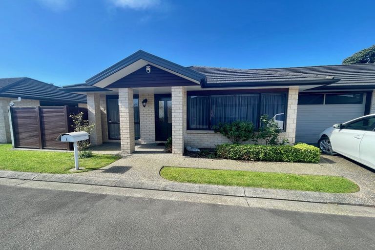 Photo of property in 8 Ian Peter Way, Otaki, 5512