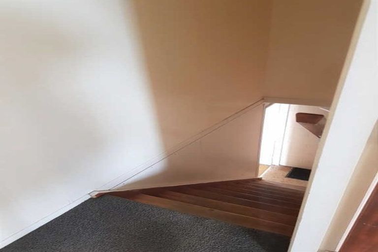 Photo of property in 31 Findlay Street, Moturoa, New Plymouth, 4310