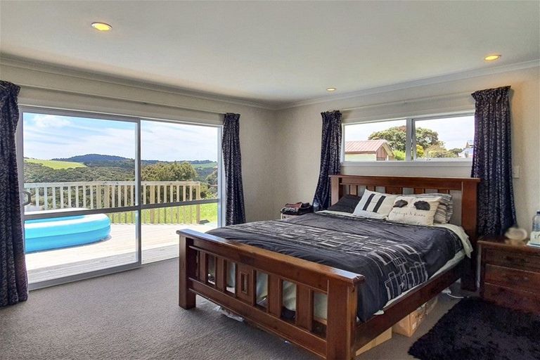 Photo of property in 10 Waterview Place, Haruru, 0204