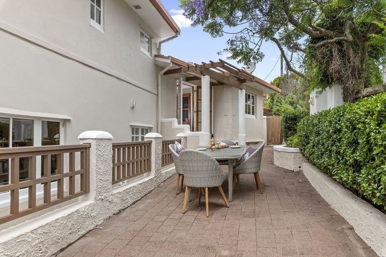 Photo of property in 105 Browns Bay Road, Browns Bay, Auckland, 0630