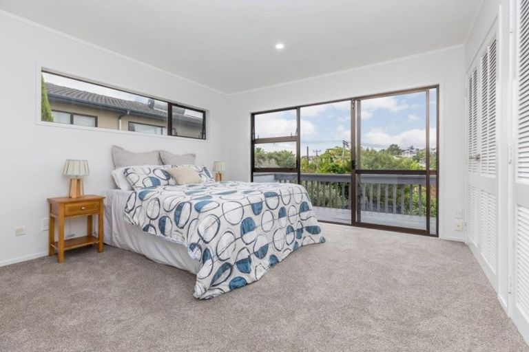 Photo of property in 2/283 Glenfield Road, Glenfield, Auckland, 0629