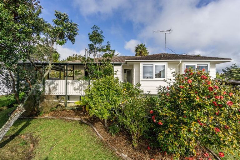 Photo of property in 52 Kia Ora Road, Beach Haven, Auckland, 0626