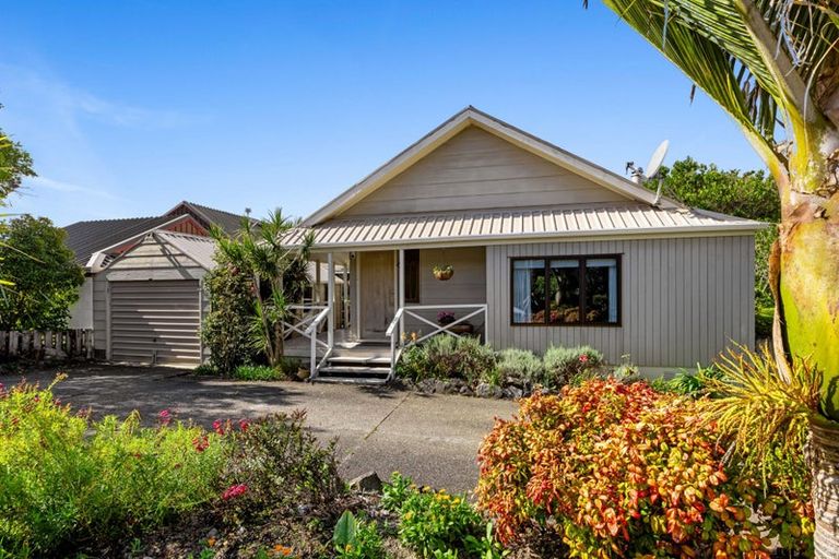 Photo of property in 20 Miraka Place, Birkenhead, Auckland, 0626