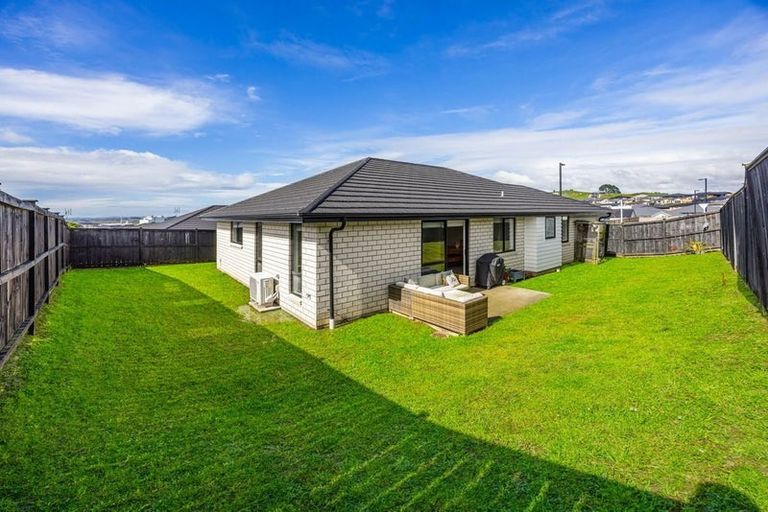 Photo of property in 38 Calder Crescent, Pokeno, 2402