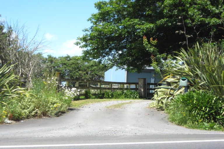 Photo of property in 102 Karaka Road, Karaka, Drury, 2578