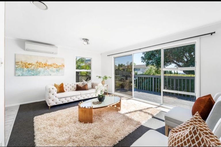 Photo of property in 10 Helvetia Drive, Browns Bay, Auckland, 0630