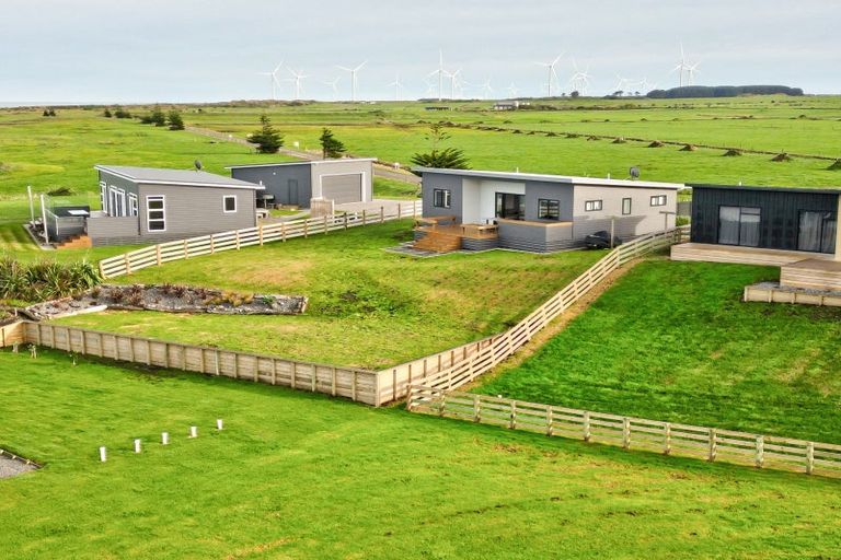 Photo of property in 23 Waipipi Road, Waverley, 4591