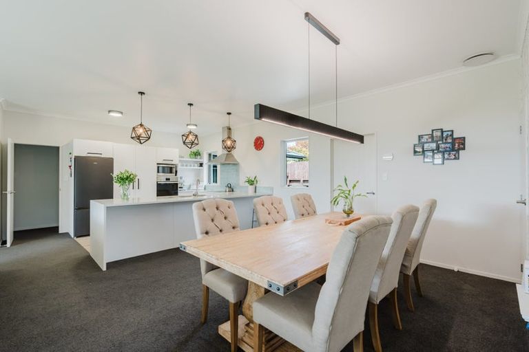 Photo of property in 1 Ruske Place, Grandview Heights, Hamilton, 3200