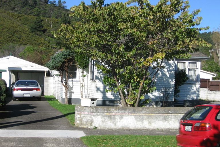Photo of property in 2/30 Petherick Street, Taita, Lower Hutt, 5011
