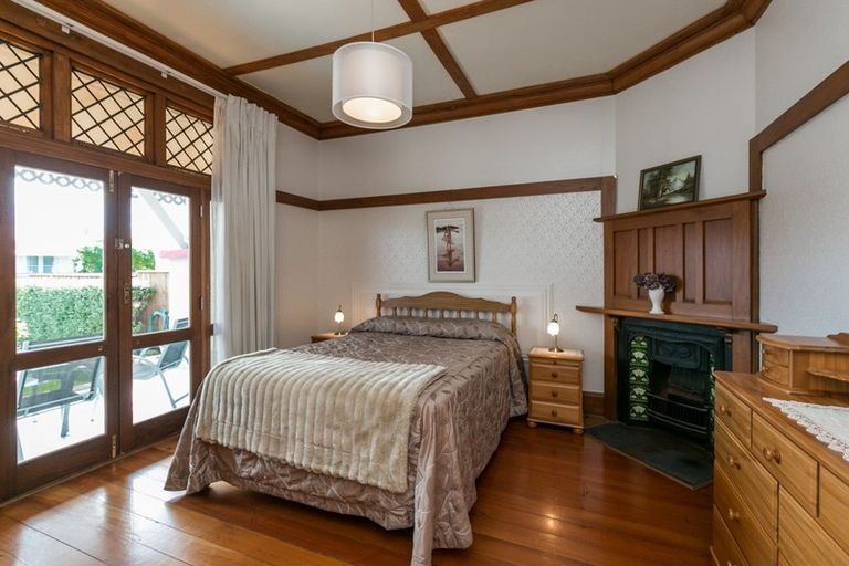 Photo of property in 8 Latham Street, Napier South, Napier, 4110